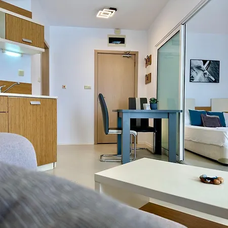 Menada - Rainbow 3 - Modern Daire