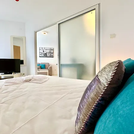 Menada - Rainbow 3 - Modern Appartement *